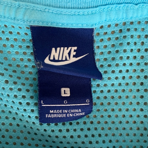 Nike tee shirt - Picture 2 of 3
